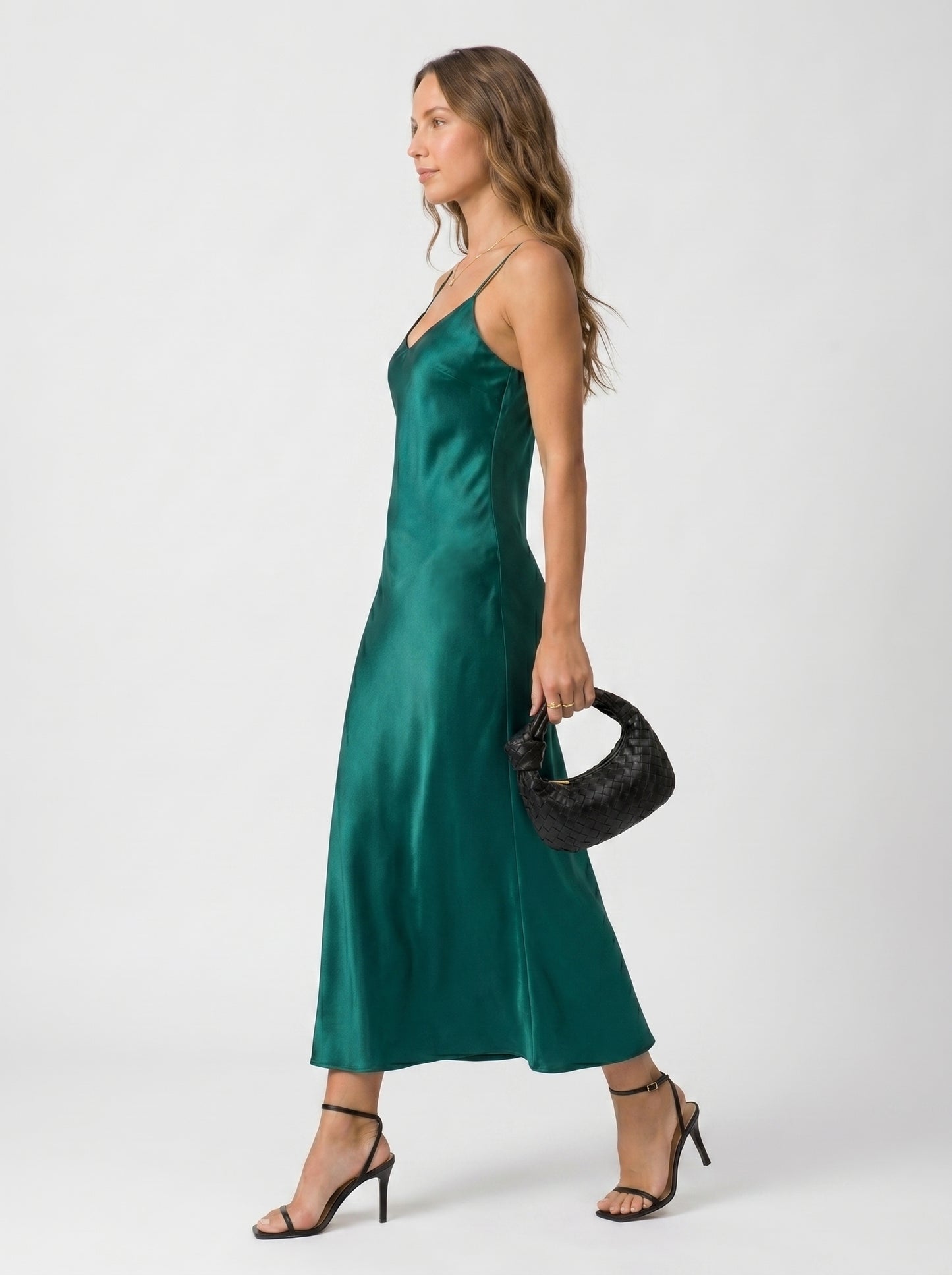 ÉMERAUDE – Robe midi satinée