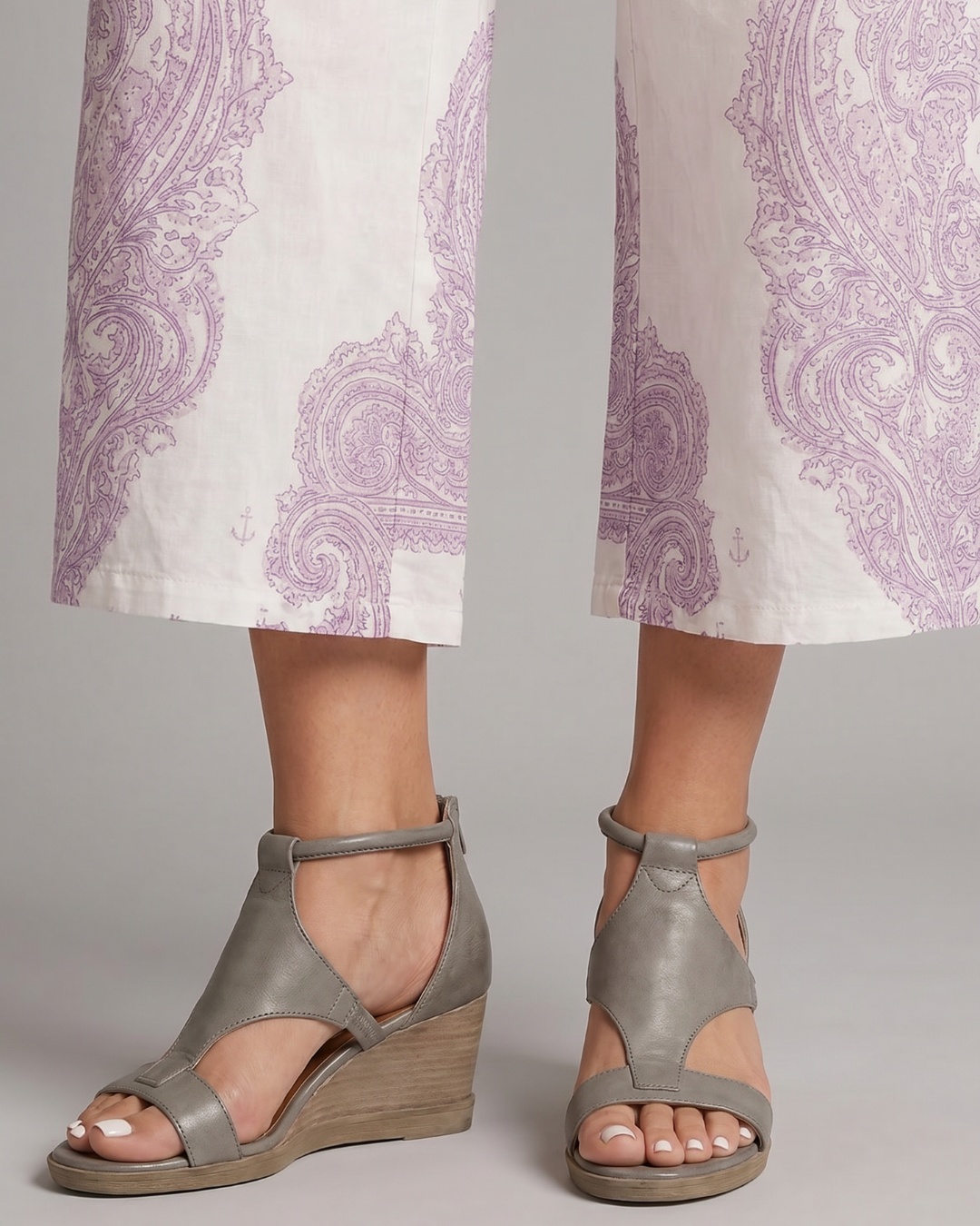NORIA | Sandalias cómodas de cuña con punta abierta