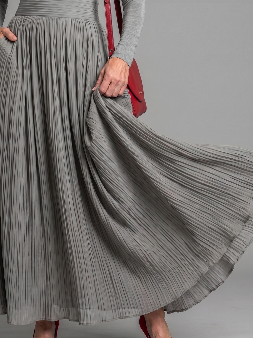 NORIA | Vestido de largo medio de cuello alto y manga larga con cintura marcada