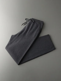 Gris oscuro