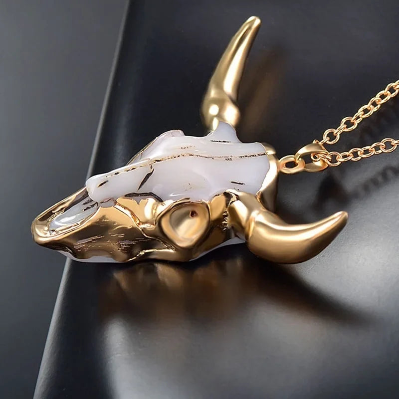 NORIA | Collar de mármol dorado con toro